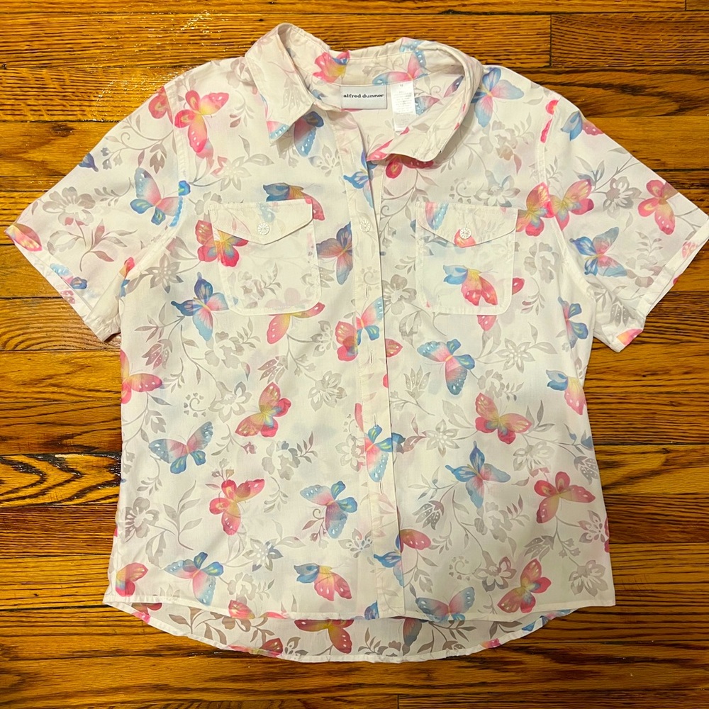Floral/butterfly collared top